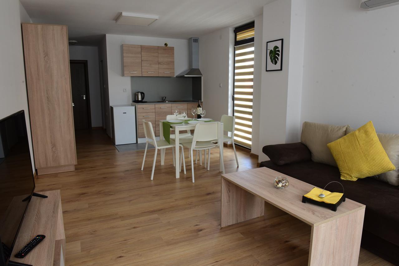 Hotel Active Apartments Targovishte  Exterior photo